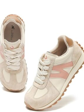 Somiliss Patchwork Wide Walking Sneakers. Size 8.5